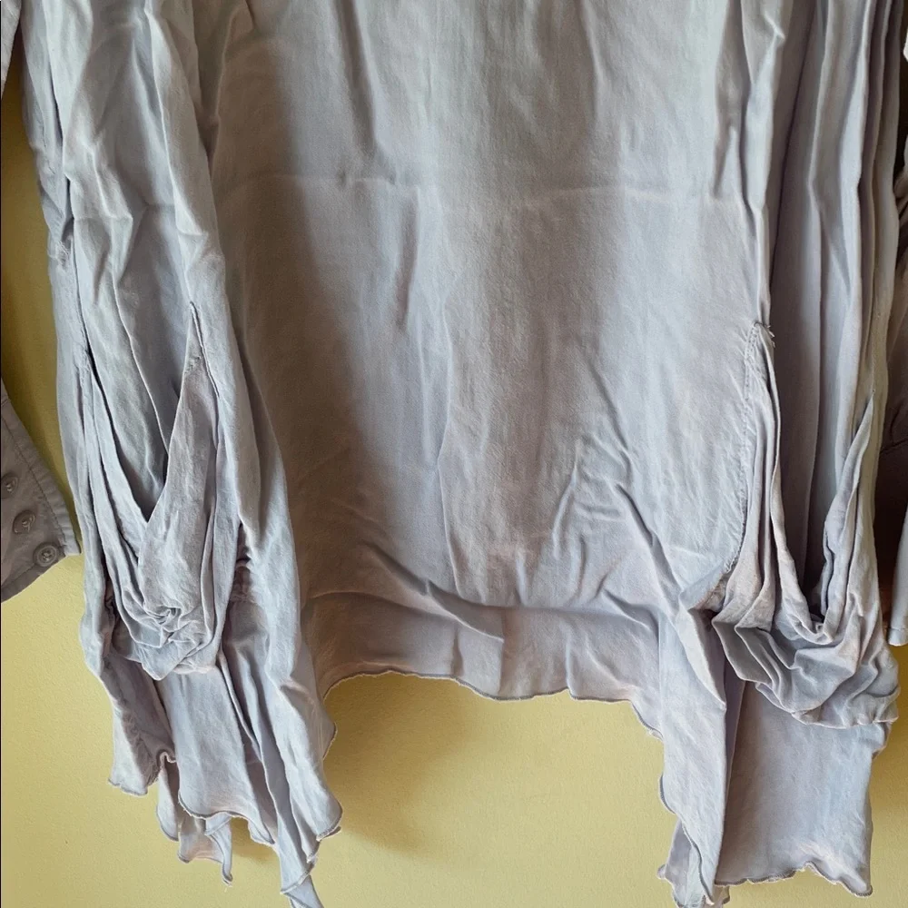 Flowy Light Gray Long Sleep Top Size Small - Picture 5 of 9